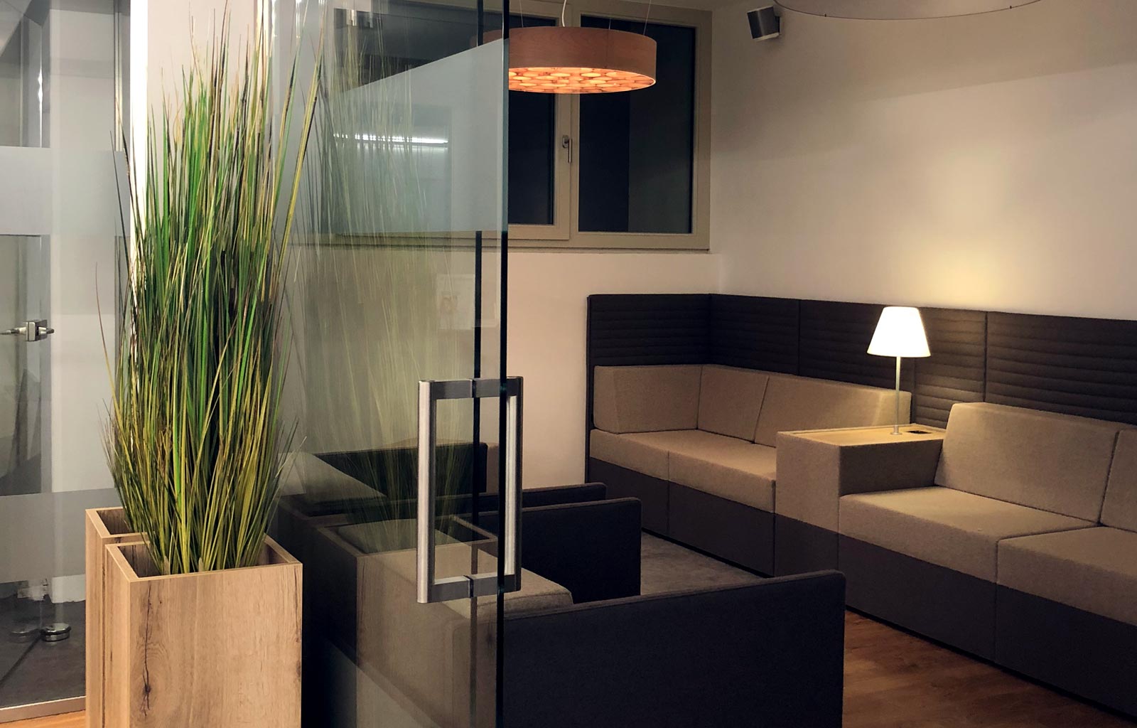 whiteriver_Zahnarztpraxis_03_1600x1024